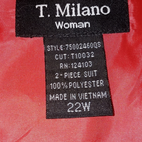 T. Milano Woman Jacket Coral Color 4 Buttons 100% Polyester - Picture 2 of 8